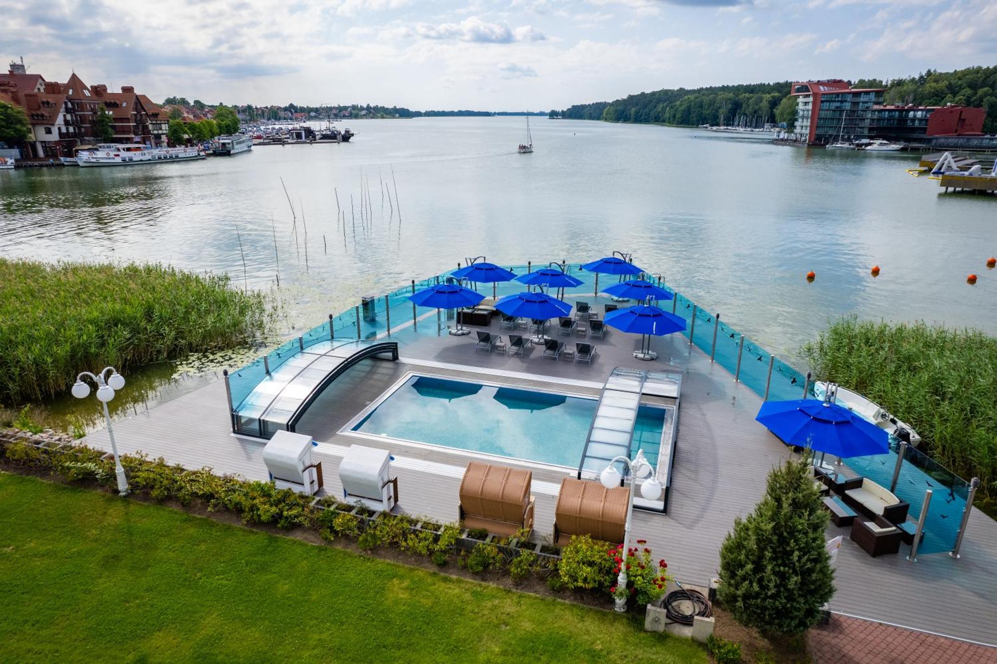 Villa Le Lux Mikołajki エクステリア 写真